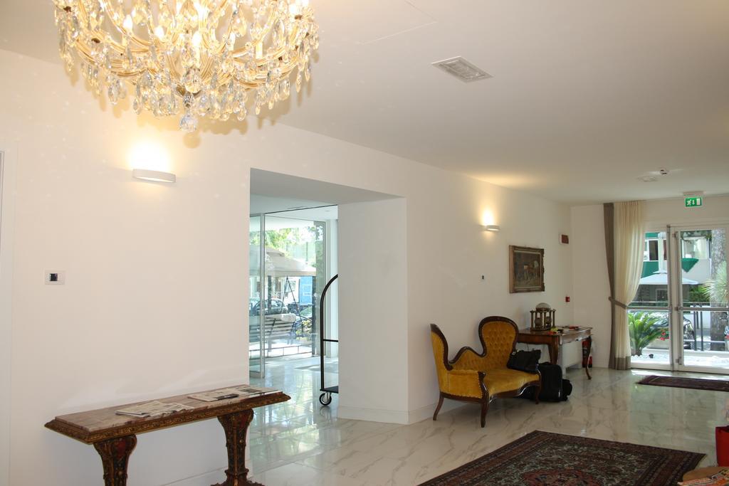 Rimini Suite Hotel Bagian luar foto