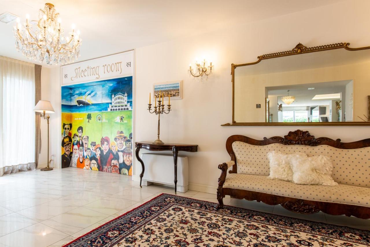 Rimini Suite Hotel Bagian luar foto